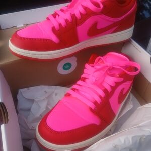 Nike Women's Red and Pink Sneakers